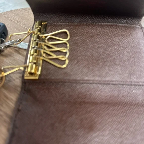 Louis Vuitton cash,card & key💎Authentic - Picture 7 of 16